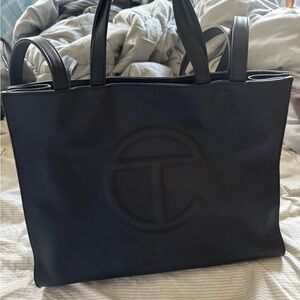 Medium telfar bag
